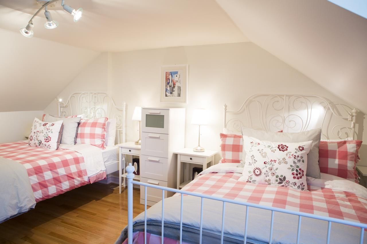 Auberge Tom B&B Chelsea Exteriör bild